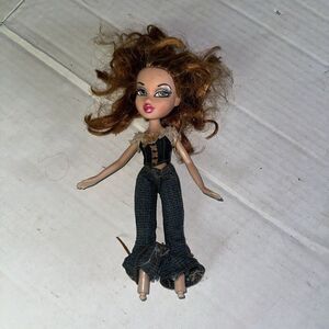 MGA Bratz Meygan 2001 Denim Top And Pants Red Hair Green Eyes Megan READ
